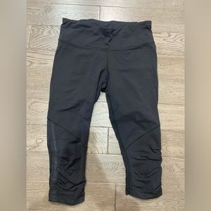 lululemon black capris